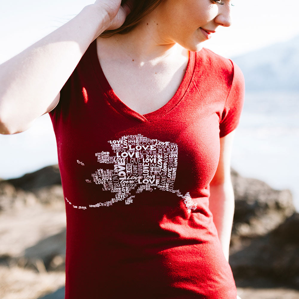 Alaska Love Women's V-Neck Shirt – Peak Apparel