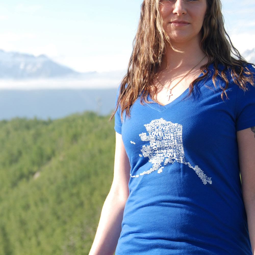 Alaska Love Women's V-Neck Shirt